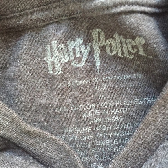 Harry Potter Hogwarts Graphic Tee - Picture 4 of 4